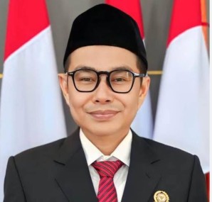 Judul Artikel